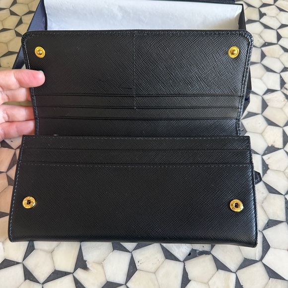 Large Prada Saffiano Wallet - Black - Picture 2 of 16